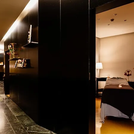 Axis Viana Business & Hotel 4*