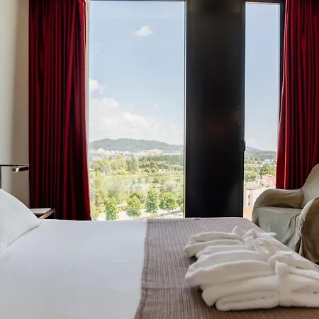 Axis Viana Business & Hotel 4*