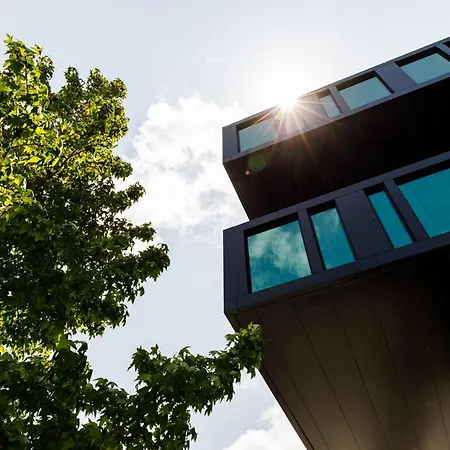 Axis Viana Business & Hotel 4*