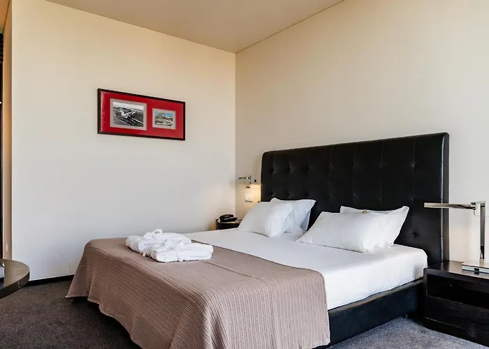 Axis Viana Business & 4*