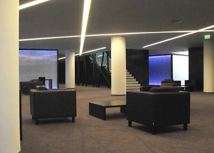 Axis Viana Business & Hotel