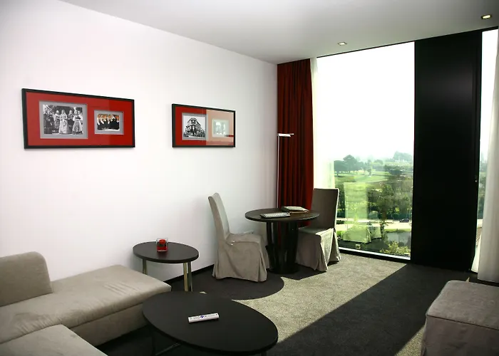 Axis Viana Business & Hotel 4*