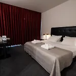 Axis Viana Business & Hotel 4*