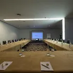 Hotel Axis Viana Business & 4*