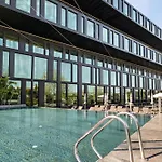 Axis Viana Business & فندق 4*