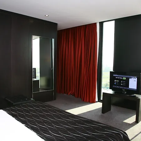 Hotell Axis Viana Business & 4*