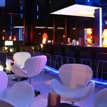 Hotel Axis Viana Business & 4*