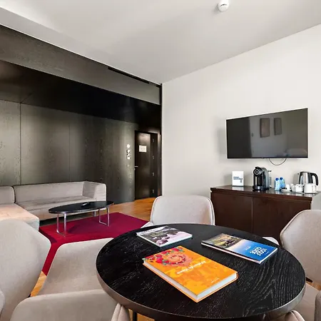 Hotel Axis Viana Business &
