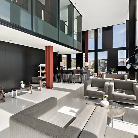 Hotel Axis Viana Business & 4*