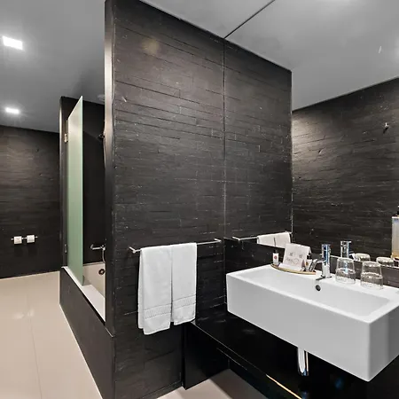 Axis Viana Business & 4*
