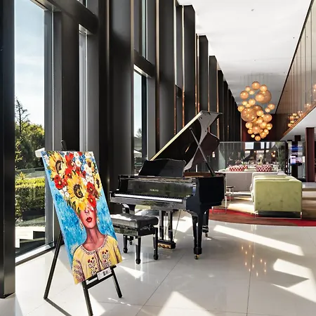 Hotel Axis Viana Business & 4*
