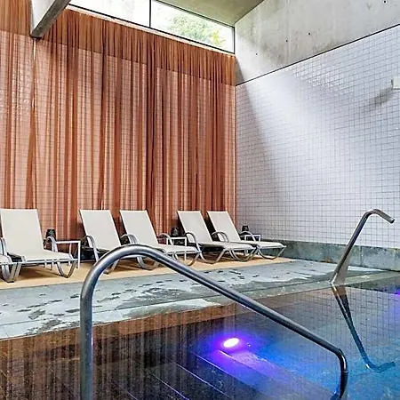 Axis Viana Business & 4*
