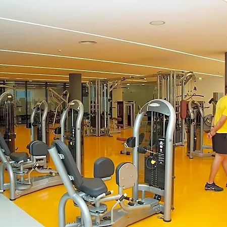 فندق Axis Viana Business &