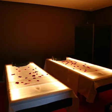 Axis Viana Business &