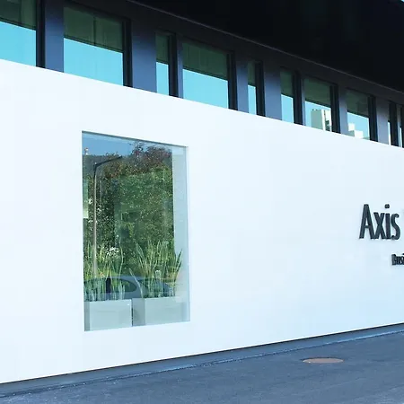 Axis Viana Business & Hotell 4*