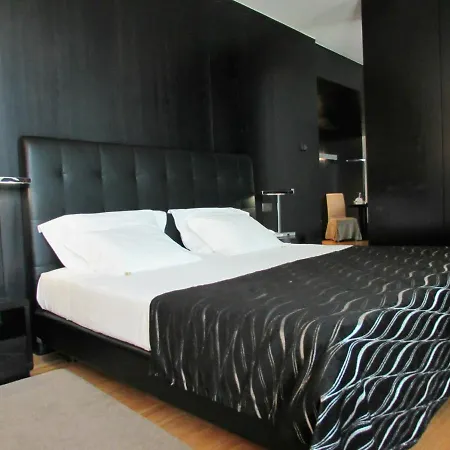 Hotel Axis Viana Business & 4*