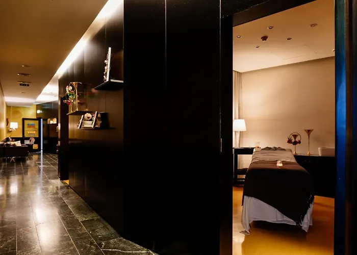 Axis Viana Business & Hotel 4*