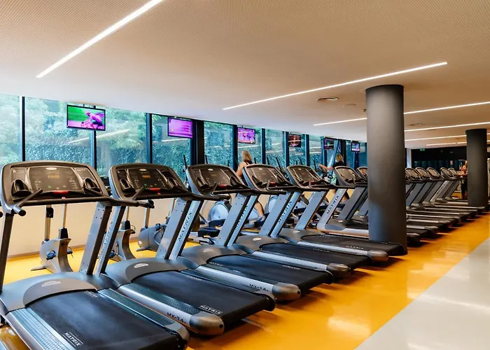 Axis Viana Business & Hotel 4*