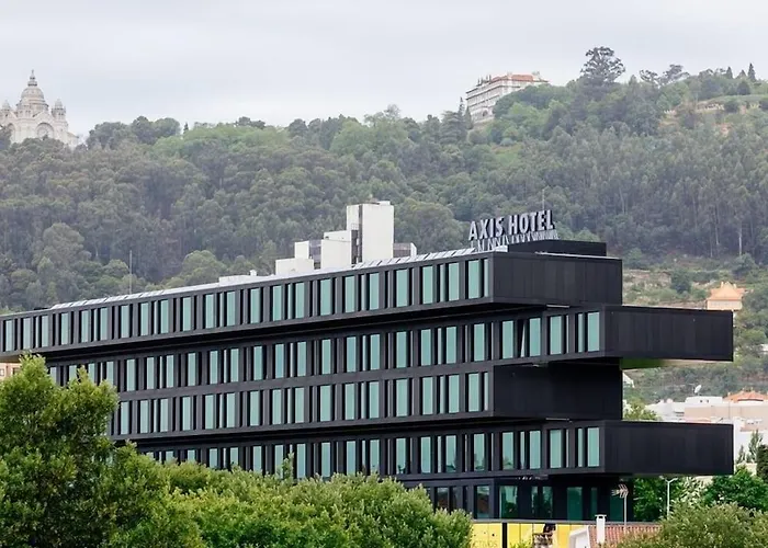 Hotel Axis Viana Business & 4*