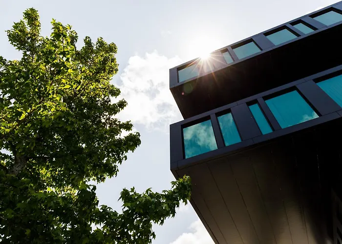 Axis Viana Business & Hotel 4*