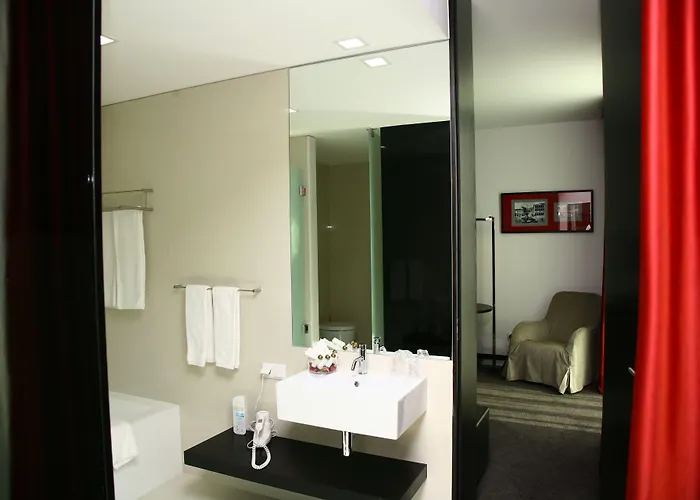 Axis Viana Business & Hotel 4*