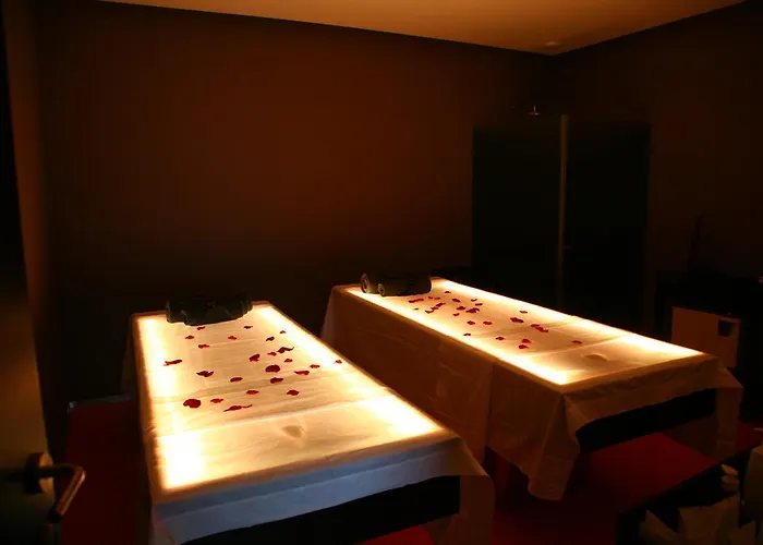 Axis Viana Business &